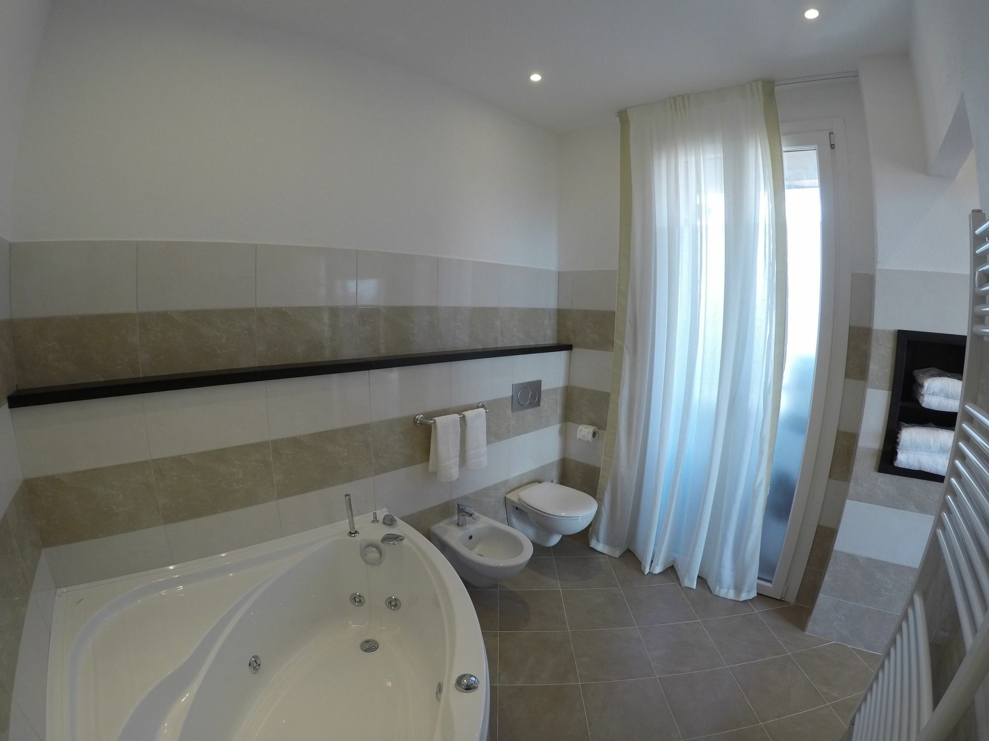 Guesthouse Il Grattacielo Sul Golfo La Spezia Bagian luar foto