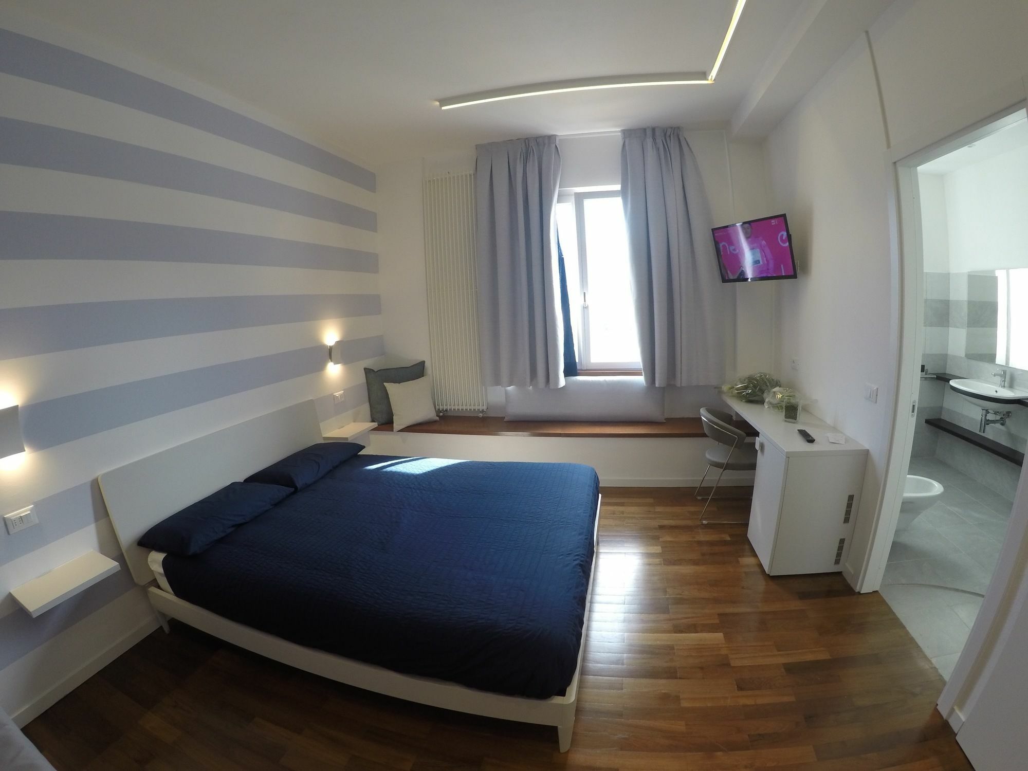 Guesthouse Il Grattacielo Sul Golfo La Spezia Bagian luar foto